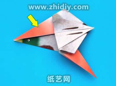 手工折纸鸭子图解教程制作过程中的第十一步