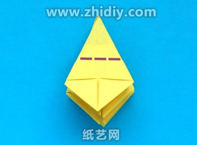 现在这个基本的折纸模型在许多折纸教程中出现过