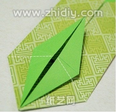 千纸鹤信封的手工折纸教程制作过程中的第十五步