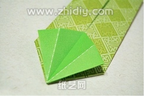千纸鹤信封的手工折纸教程制作过程中的第十六步