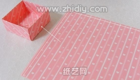 手工折纸糖果盒子diy图解教程制作过程中的第一步