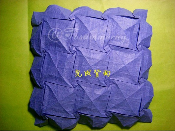 同向连体折纸玫瑰手工折纸图解教程制作过程中的第十一步
