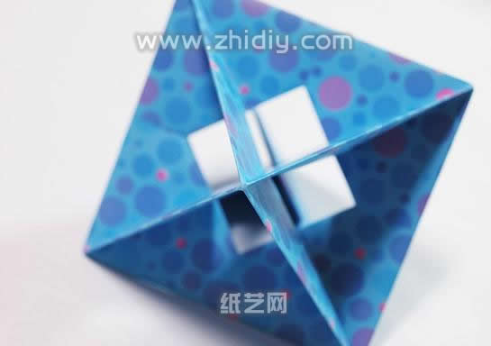 可以按照同样的折纸方式制作更多的基本折纸单元