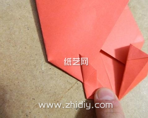 情人节折纸心爱情信封手工折纸图解教程制作过程中的第三十一步