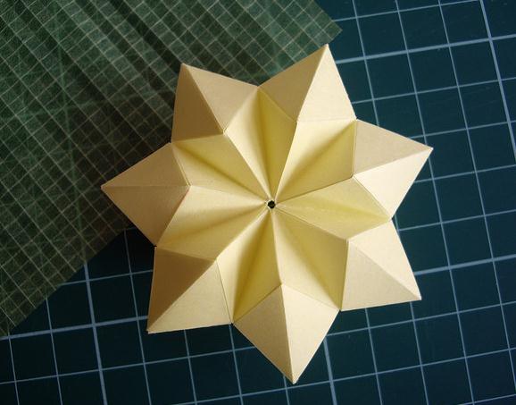 玛格丽特折纸星折纸实物图教程—Wilhelm Moller