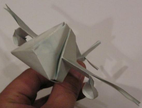 手工折纸喷气式飞机图谱教程—Ching-Yu Hung