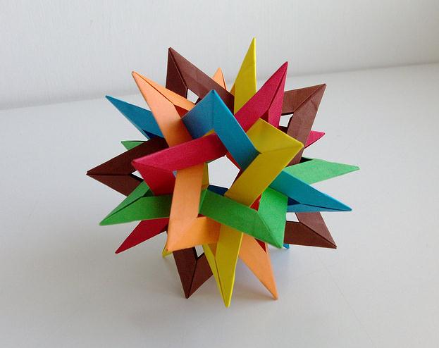 六个交叉的五角星折纸图谱教程—Francesco Mancini