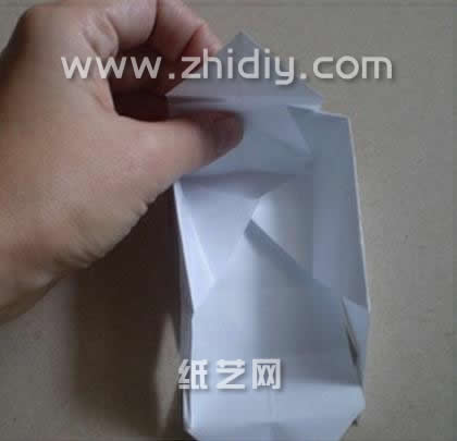 七夕情人节折纸玫瑰礼盒手工diy教程制作过程中的第八步