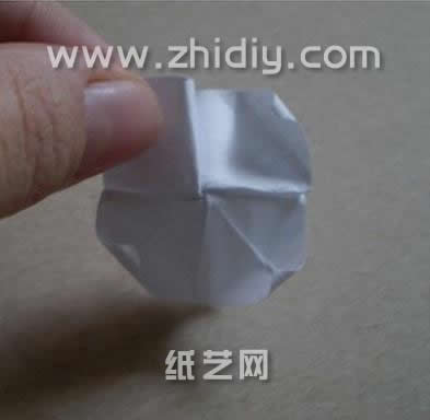七夕情人节折纸玫瑰礼盒手工diy教程制作过程中的第二十六步