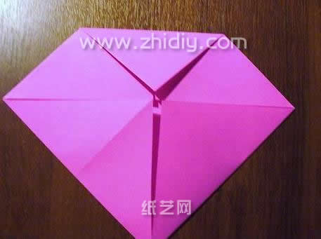 手工折纸书包教程—折纸大全图解系列制作过程中的第六步制作一个和前面在结构上有些不一样的基本折纸模型