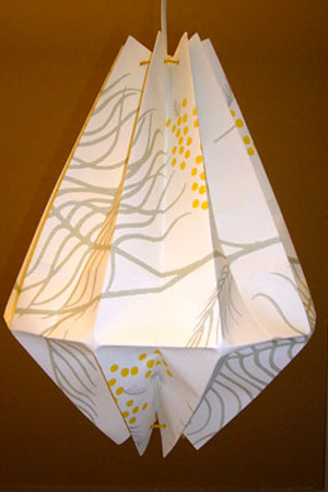 漂亮的圣诞节手工纸艺折纸灯罩必定能够成为这个圣诞节最好的装饰物和最好的圣诞礼物