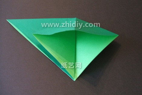 现在这里的折纸目标是制作出比较有用的双四方形折纸结构来