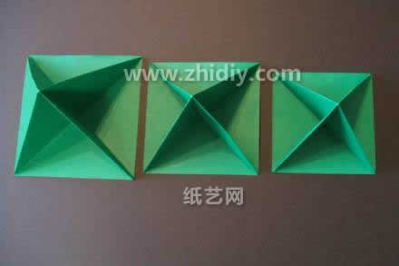 按照同样的方法进行折纸模型的重复式折叠和生产