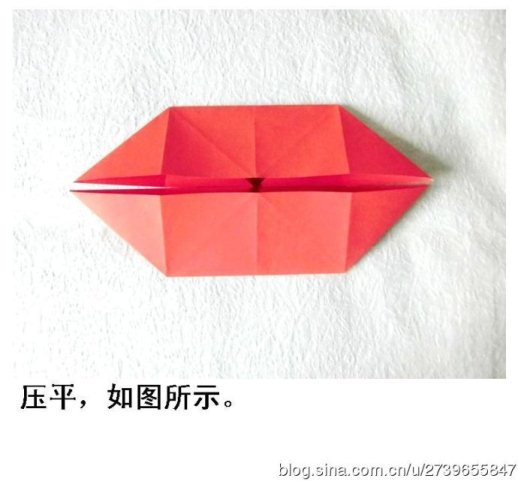 双船折纸模型在一般的折纸制作中非常的常见
