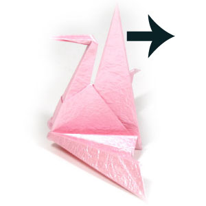 折纸千纸鹤的尾部向后拉的主要目的是将折纸千纸鹤制作出立体感来