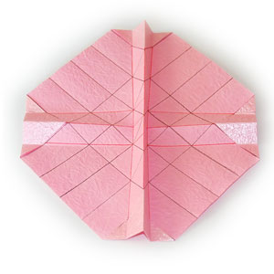 由于川崎折纸玫瑰花都是按照基本相同的方式进行折叠操作的