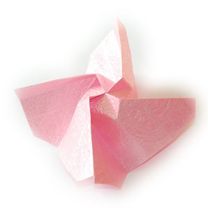 不同角度的看到的折纸玫瑰花旋转的样式是完全不同的