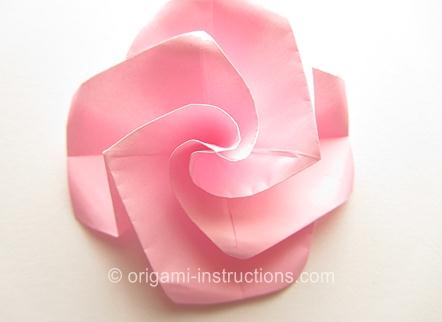 最终完成制作的折纸玫瑰花的简易折法图解教程让你轻松完成制作