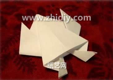 折纸大全图解中的儿童折纸青蛙教程也非常的常见