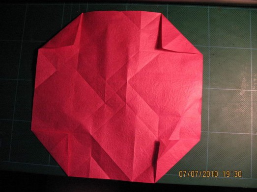 GG折纸玫瑰花也会逐渐成为主流的折纸玫瑰花的制作方法