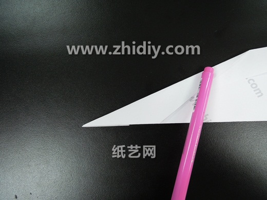 叠纸飞机的基础教程就是学习这个长距离滑翔机的折纸制作