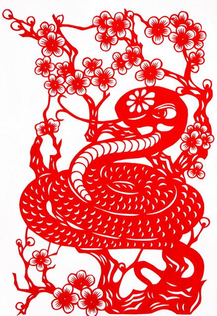梅花蛇蛇年剪纸图案与剪纸教程说明