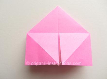 通过局部的对折或者是翻折使得折纸模型在构造上更加的完整
