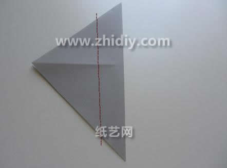 有效的侧面角度折叠也是这个折纸鸽子制作的一些关键环节