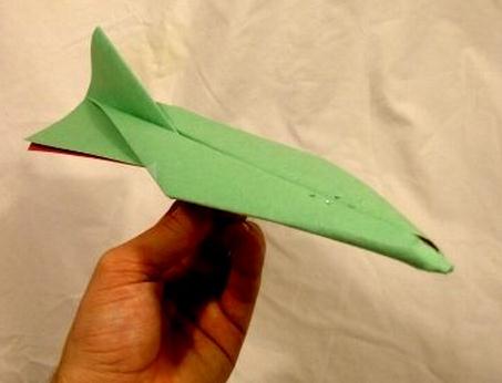 折纸战斗机手工折纸教程时折纸飞机教程中比较受欢迎的一种