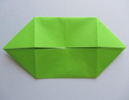 学习这些基本的折纸构型可以帮助你最终完成一些复杂的折纸教程
