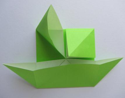 折纸大全图解中有许多经典的基本折纸构型都是非常值得尝试的