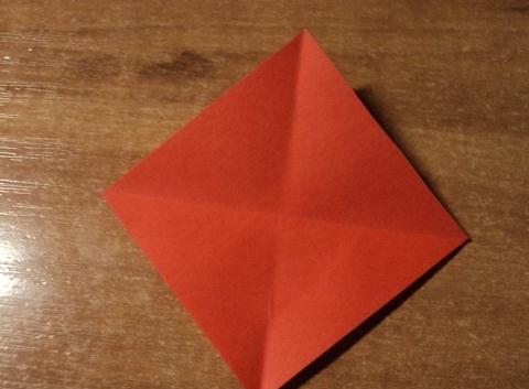 学习折纸三角插应该首先学习最为基本的单元折纸模型的制作