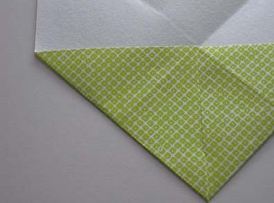 卷饼折折叠出来的折纸模型样式看起来是一个方形的结构