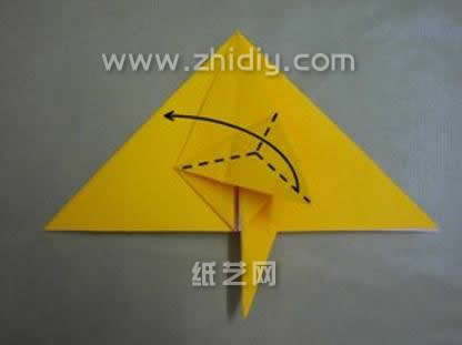 比起越南鹰这个折纸鹰在基本的构型上更加的奇特
