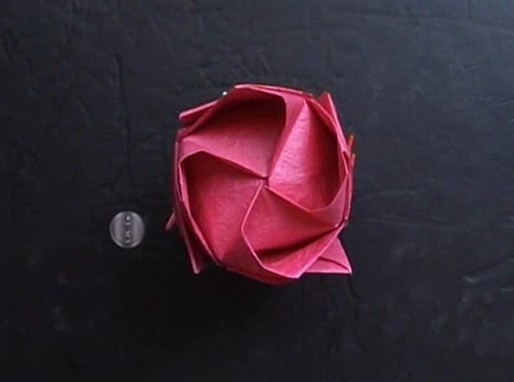 常见的折纸玫瑰花折法教程除过川崎玫瑰就是福山玫瑰了