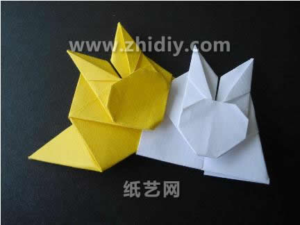 这里将如何组织折纸小兔子基本折纸模型的方法告诉了大家