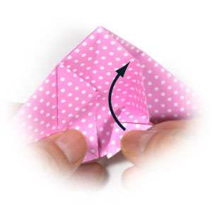 折纸小兔子从样式和结构上都符合儿童折纸制作中简单的原则