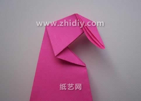 学习经典的折纸鹦鹉折法图解教程可以更好的提升你对于折纸动物制作的关注