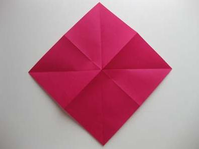 折纸星星的折法图解教程帮助大家一步一步的完成折纸星星的制作