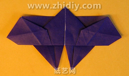 折纸蝴蝶从翅膀结构和样式图上有着更好艺术美感