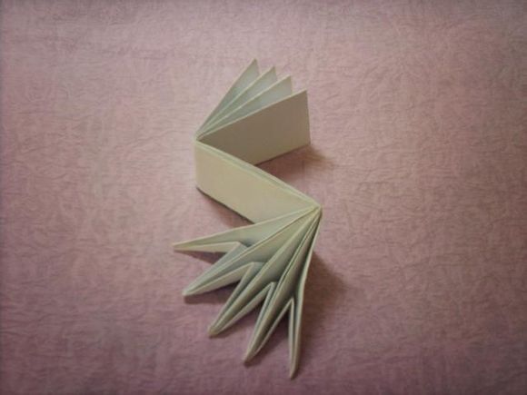 学习折纸神龙的制作帮助我们更好的理解手工折纸制作的精髓