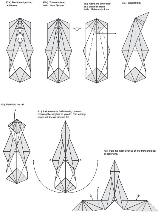 折纸飞龙完成折叠之后的构型通常有着极好的立体感和效果