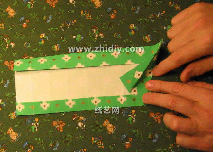 折纸盒子的图解教程帮助你顺利的完成相关折纸盒的制作