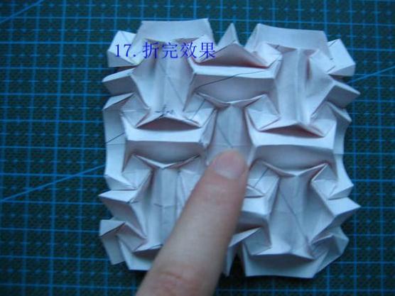 学习连体折纸玫瑰花的制作可以让折纸花的制作变得更加的丰富和漂亮