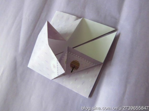 图解折纸小篮子的教程提供给大家的是一个手工折纸篮子的制作方法