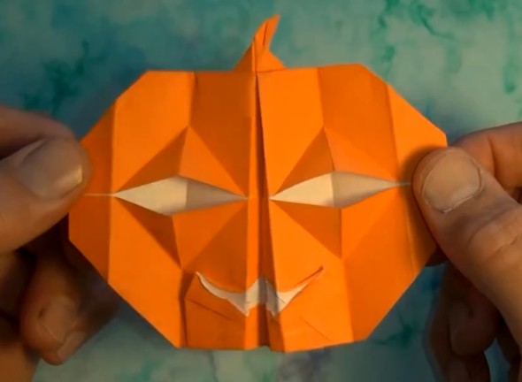 万圣节折纸杰克灯笼制作方法视频手把手教你会眨眼的折纸南瓜灯