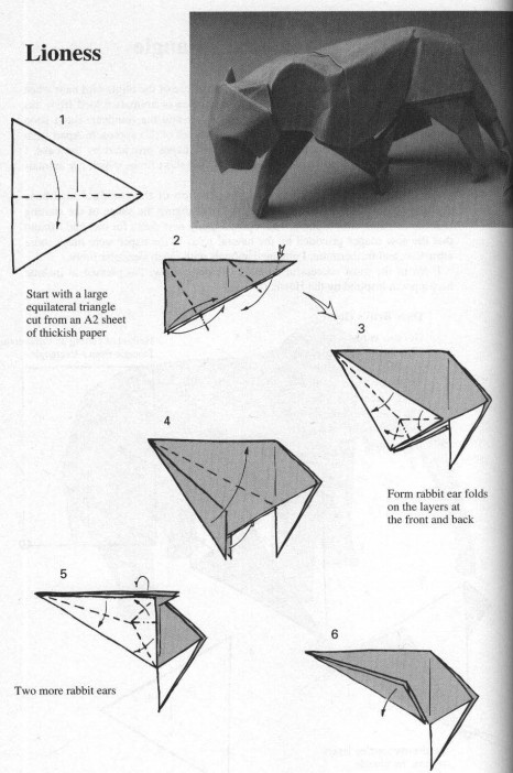先将三角形纸张裁切出来才能够制作出构型漂亮的折纸狮子