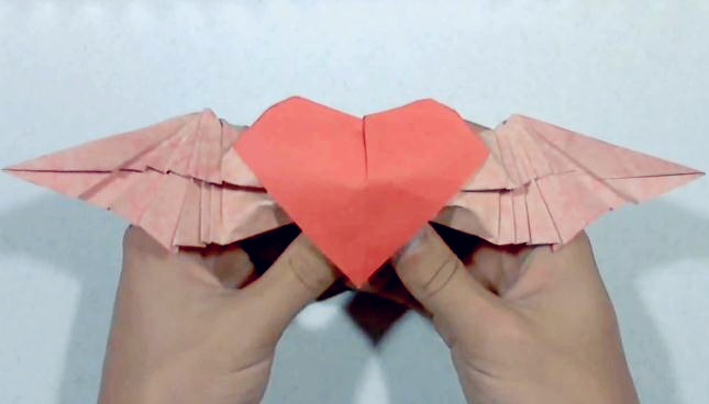 情人节折纸大全之折纸翅膀心的视频折法教程