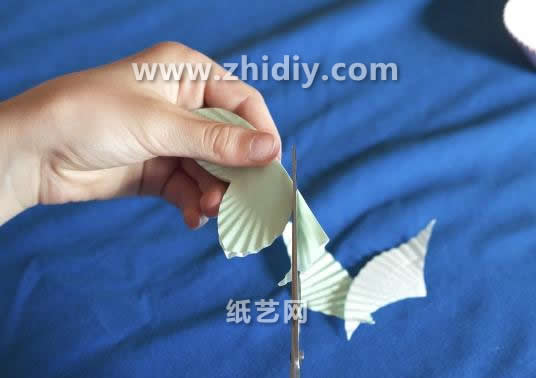 学习感恩节纸艺花的折纸花制作方法提升你对于手工制作的体验
