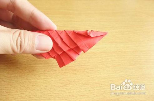 学习折纸鲤鱼的折法教程可以提升大家在折纸鲤鱼制作过程中的认识